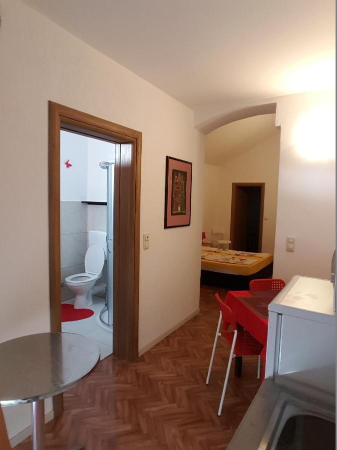 Apartments Megi 비오그라드나모루 외부 사진
