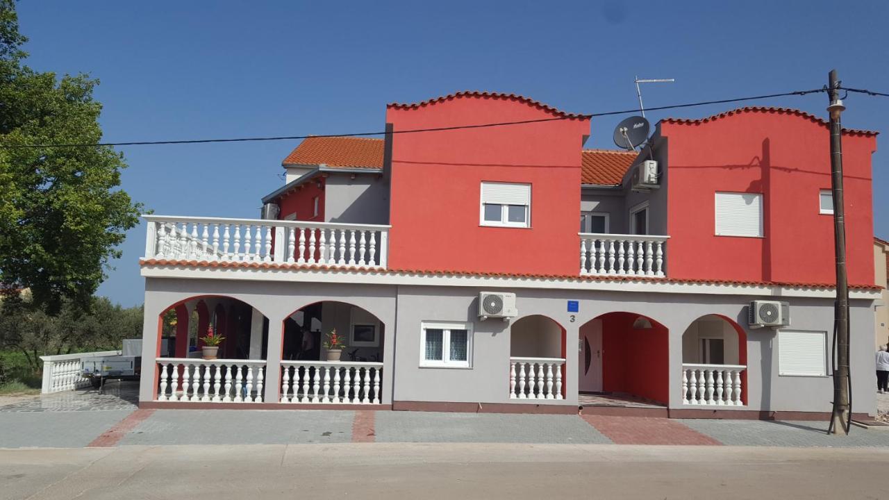 Apartments Megi 비오그라드나모루 외부 사진